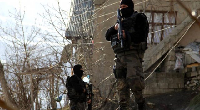 Şırnak'taki operasyonda bomba yapımında kullanılan mühimmat bulundu Şırnak'taki operasyonda bomba yapımında kullanılan mühimmat bulundu