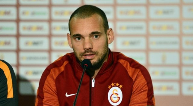 Sneijder ve Podolski 11’de yok