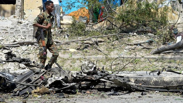 Somali'de askeri kampta intihar saldırısı: 5 ölü Somali'de askeri kampta intihar saldırısı: 5 ölü