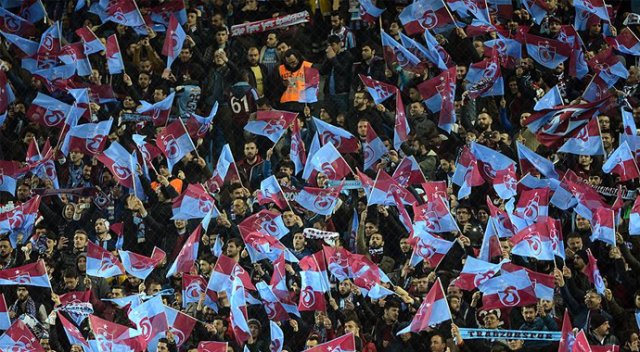 Trabzonspor-Beşiktaş maçının biletleri tükendi Trabzonspor-Beşiktaş maçının biletleri tükendi