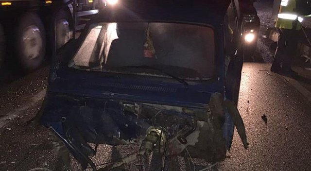 Uşak'ta otomobiller çarpıştı: 1 ölü, 5 yaralı