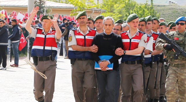 Darbenin beyin takımı şimdi hesap verecek! Darbenin beyin takımı şimdi hesap verecek!