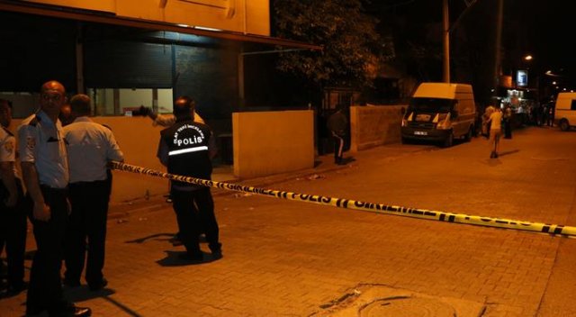 Kahvehanede gruplar çatıştı: 2'si ağır 5 yaralı Kahvehanede gruplar çatıştı: 2'si ağır 5 yaralı