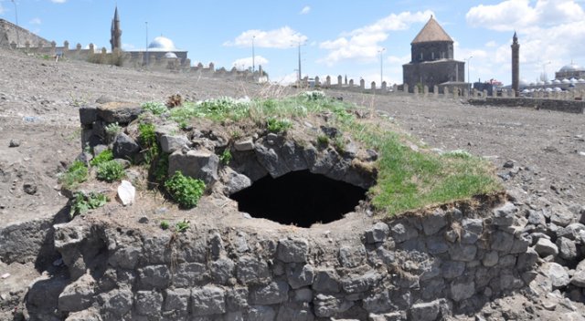 Kars'ta 16. yüzyıla ait buzhane ortaya çıktı! Kars'ta 16. yüzyıla ait buzhane ortaya çıktı!
