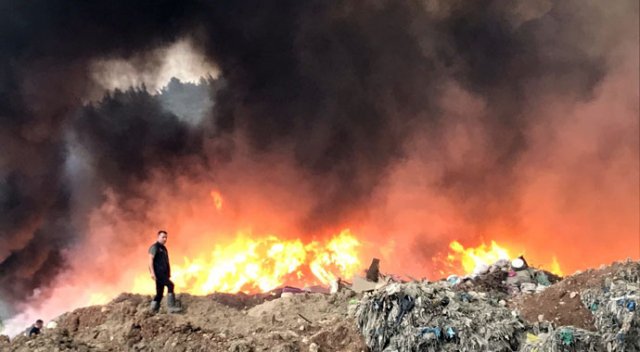 Manisa'da büyük yangın Manisa'da büyük yangın