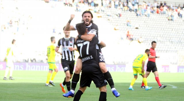 Manisaspor ligde kalmayı garantiledi Manisaspor ligde kalmayı garantiledi