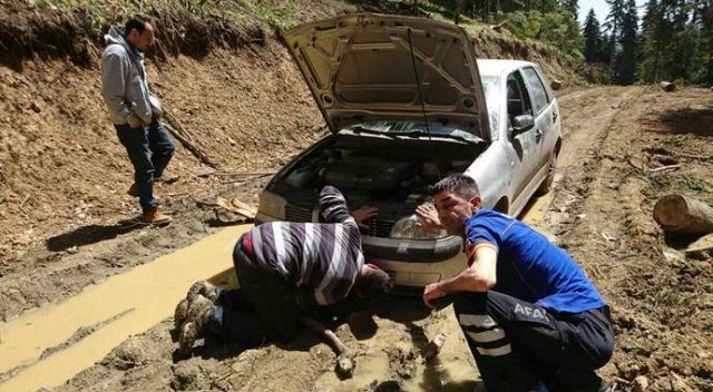 Ormanda mahsur kalan kardeşler kurtarıldı