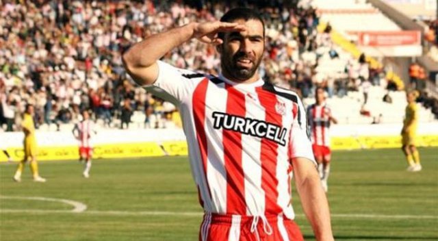 Pini Balili Türk vatandaşı oldu Pini Balili Türk vatandaşı oldu