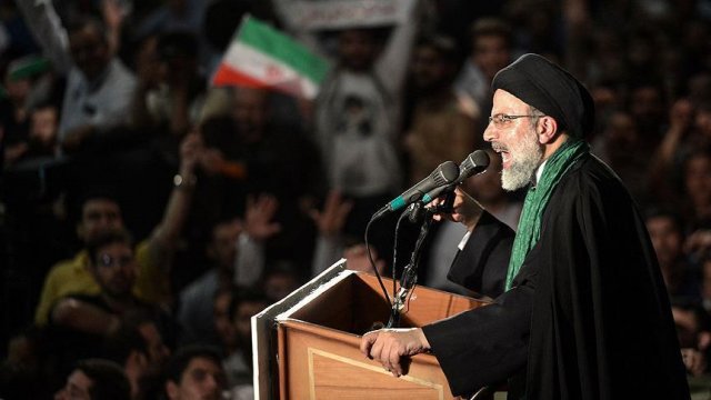 Reisi'den Ruhani'ye 'tehdit' Reisi'den Ruhani'ye 'tehdit'
