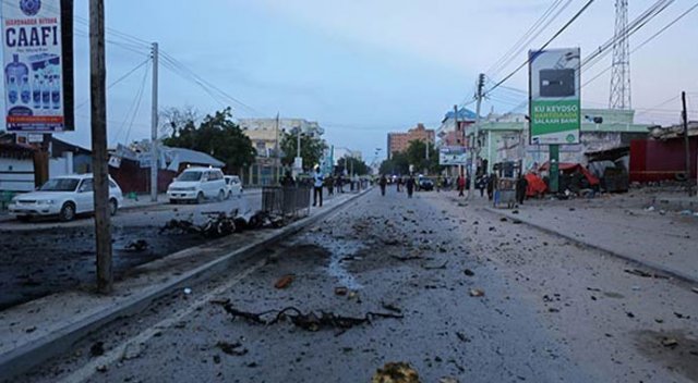 Somali&#039;de iki ayrı bombalı saldırı: 13 ölü