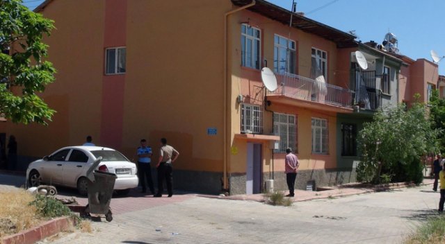 88 yaşındaki annesini, elleriyle boğarak öldürdü 88 yaşındaki annesini, elleriyle boğarak öldürdü