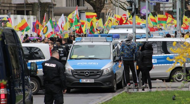 Almanya, içindeki teröristlere göz yumuyor Almanya, içindeki teröristlere göz yumuyor