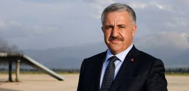 Bakan Arslan: 1472 köye baz istasyonu kuruluyor Bakan Arslan: 1472 köye baz istasyonu kuruluyor