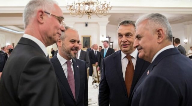 Başbakan Yıldırım'dan Macaristan'a çağrı Başbakan Yıldırım'dan Macaristan'a çağrı