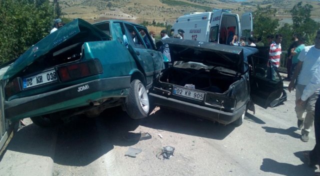 Bayramlaşma yolunda kaza: 9 yaralı