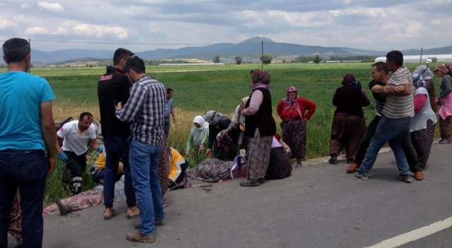 Burdur&#039;da otomobil tarlaya uçtu, 1 ölü 5 de yaralı var