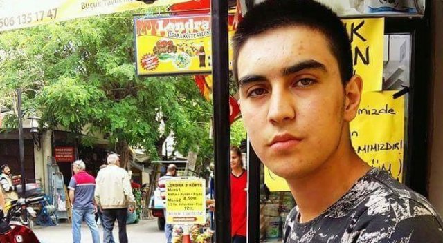 Eskişehir'de arkadaşlarıyla uyuşturucu içen genç öldü Eskişehir'de arkadaşlarıyla uyuşturucu içen genç öldü