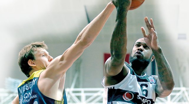 Fener çok yaklaştı
