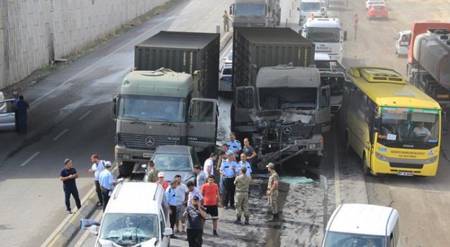Gaziantep'te askerî konvoyda kaza: 1 asker yaralı Gaziantep'te askerî konvoyda kaza: 1 asker yaralı