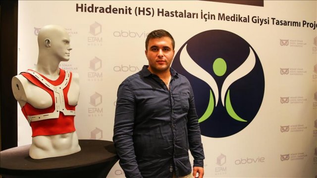 Hem şifa arayıp hem farkındalık oluşturuyor