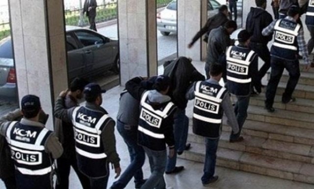 Isparta&#039;da çok sayıda kamu çalışanı gözaltında!