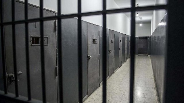 İsrail'den Hamas mensubu tutuklulara ziyaret yasağı İsrail'den Hamas mensubu tutuklulara ziyaret yasağı