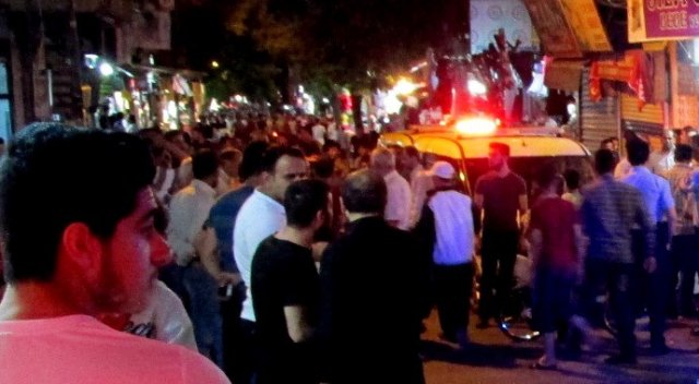Kalabalığa rastgele ateş ettiler: 1’i ağır 5 yaralı Kalabalığa rastgele ateş ettiler: 1’i ağır 5 yaralı