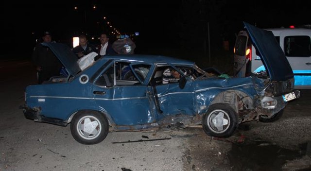 Kütahya'da otomobiller çarpıştı: 9 yaralı