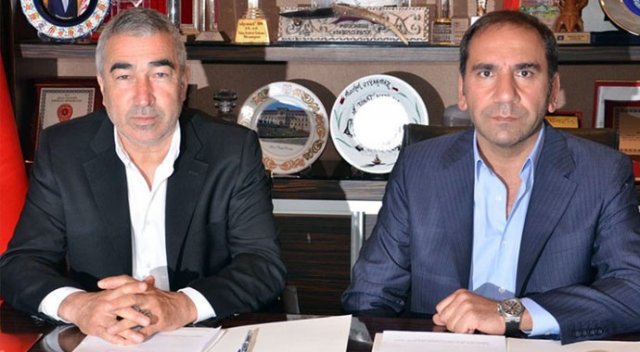 Sivasspor, Aybaba ile sözleşme imzaladı Sivasspor, Aybaba ile sözleşme imzaladı