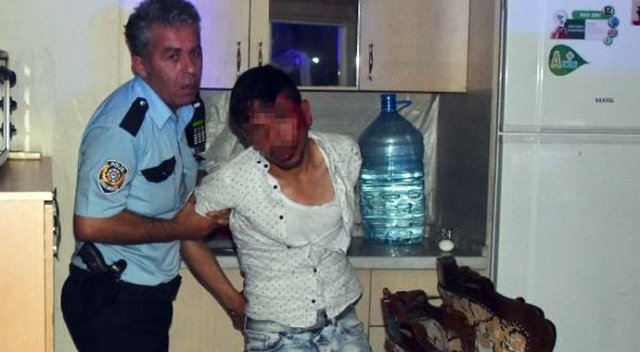 Taciz iddiası şehri karıştırdı, linçten polis kurtardı Taciz iddiası şehri karıştırdı, linçten polis kurtardı