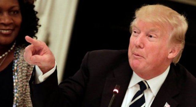 Trump Comey'in açıklamalarına cevap verdi Trump Comey'in açıklamalarına cevap verdi