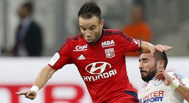 Valbuena Fenerbahçe&#039;ye geliyor