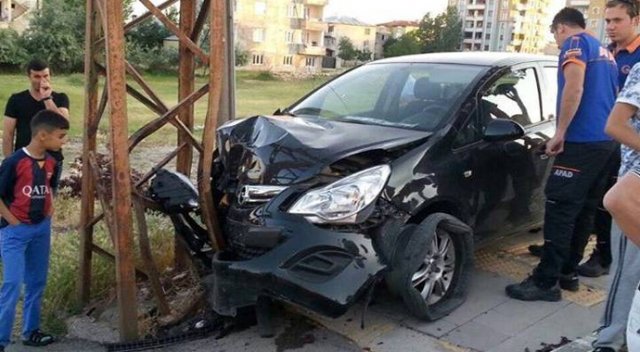 Van’da trafik kazası, yaralananlar var Van’da trafik kazası, yaralananlar var
