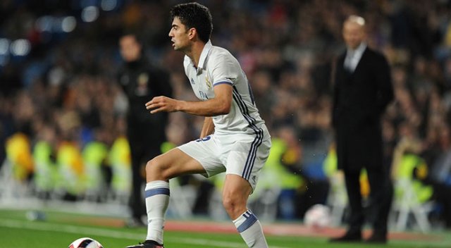 Zidane'ın oğlu, Alaves'e transfer oldu Zidane'ın oğlu, Alaves'e transfer oldu