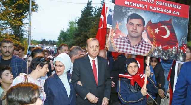 15 Temmuz'un yıl dönümünde Türkiye meydanlara sığmadı 15 Temmuz'un yıl dönümünde Türkiye meydanlara sığmadı