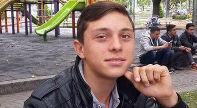 16 yaşındaki garson bıçaklı kavgada öldü 16 yaşındaki garson bıçaklı kavgada öldü