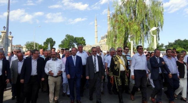 656. Tarihî Kırkpınar Yağlı Güreşleri Festivali Edirne'de başladı