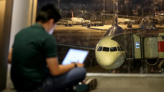 ABD, BAE'ya uçaklarda elektronik cihaz yasağını kaldırdı