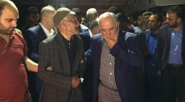 AK Parti Van Milletvekili'nden Ahi'nin ailesine ziyaret AK Parti Van Milletvekili'nden Ahi'nin ailesine ziyaret