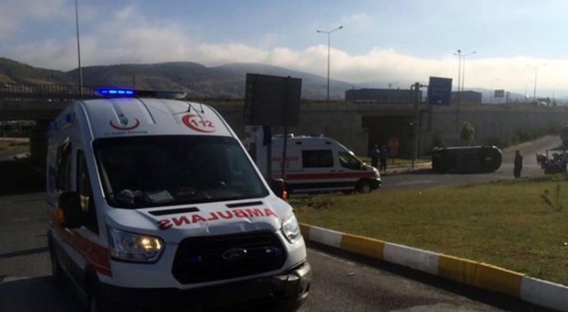 Ambulans kamyonetle çarpıştı Ambulans kamyonetle çarpıştı