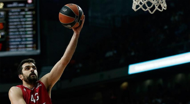 Anadolu Efes üçüncü transferi yaptı Anadolu Efes üçüncü transferi yaptı