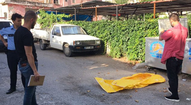 Antalya'da kanlı ceset torbası alarma geçirdi Antalya'da kanlı ceset torbası alarma geçirdi