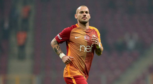 Belhanda'nın yerine Sneijder! Belhanda'nın yerine Sneijder!