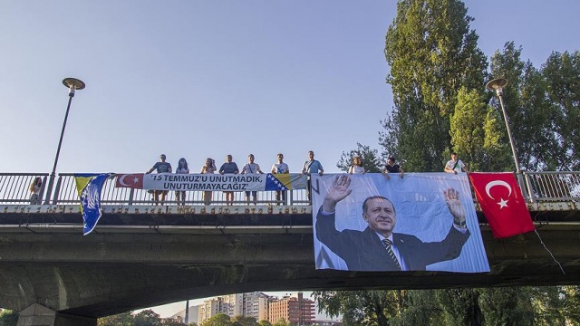 Bosna Hersek'ten '15 Temmuz'u unutmadık' mesajı Bosna Hersek'ten '15 Temmuz'u unutmadık' mesajı