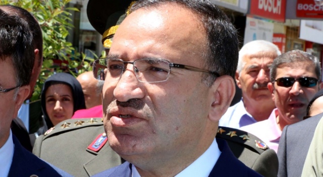 Bozdağ, Türk siyasetçilere yasak koyan Avrupa’yı topa tuttu Bozdağ, Türk siyasetçilere yasak koyan Avrupa’yı topa tuttu