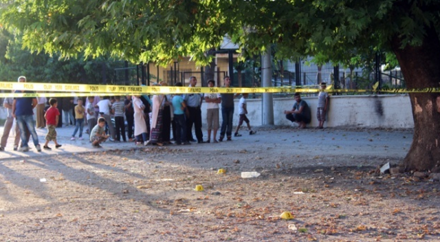 Bursa’da bıçaklı ve tüfekli kavga: 3 yaralı Bursa’da bıçaklı ve tüfekli kavga: 3 yaralı