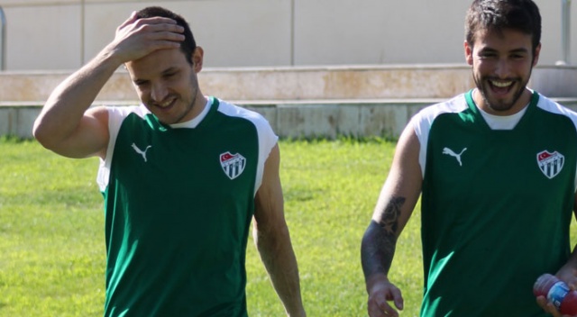Bursaspor Djiku'dan vazgeçti Bursaspor Djiku'dan vazgeçti