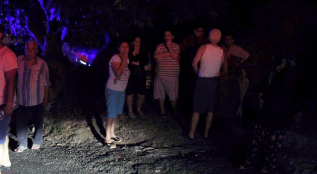 Buzdolabı patlayan evde yangın paniği