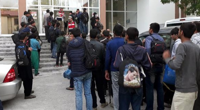 Çanakkale&#039;de 226 kaçak göçmen yakalandı