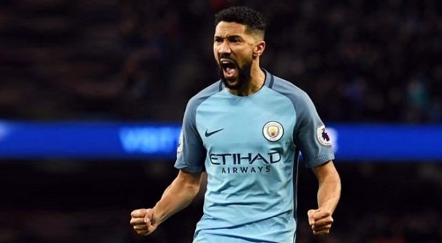 Clichy, Başakşehir için İstanbul'da Clichy, Başakşehir için İstanbul'da
